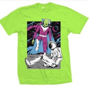 Million Dolla Motive Mens T-shirt Alien Step Over Size Medium